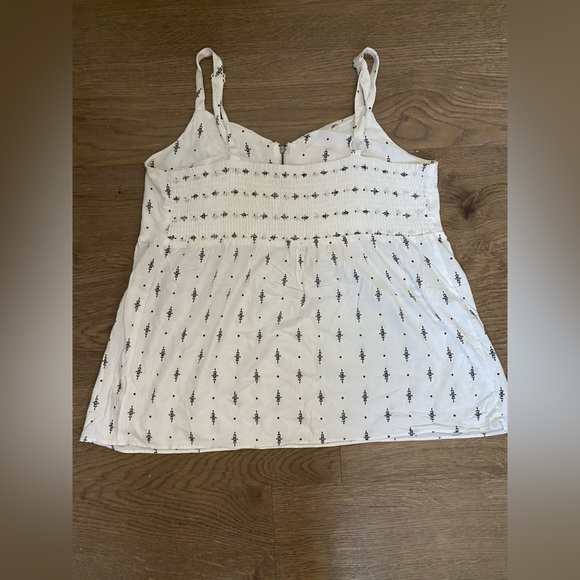 Plus Size Top - Picture 2 of 4